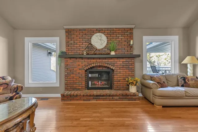 $615,000 | 2100 85th Road Northeast, St. Joseph, MO 64507