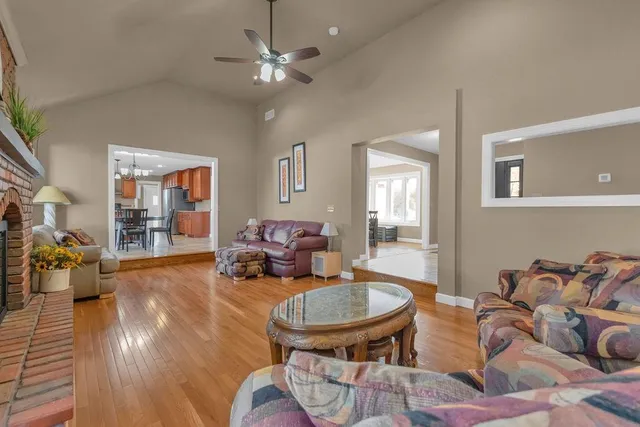 $615,000 | 2100 85th Road Northeast, St. Joseph, MO 64507