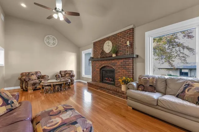 $615,000 | 2100 85th Road Northeast, St. Joseph, MO 64507