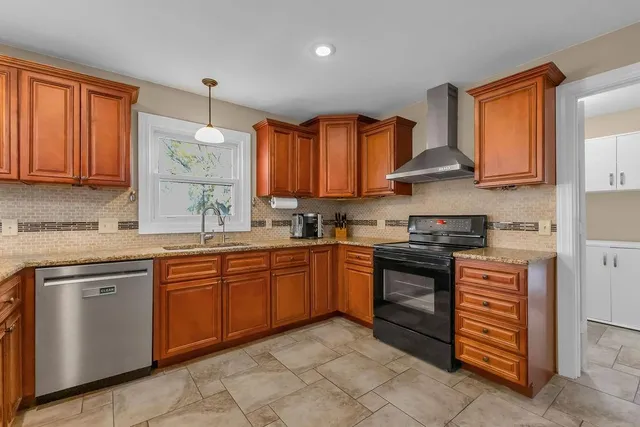 $615,000 | 2100 85th Road Northeast, St. Joseph, MO 64507