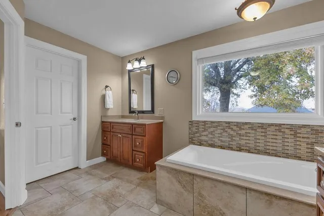 $615,000 | 2100 85th Road Northeast, St. Joseph, MO 64507