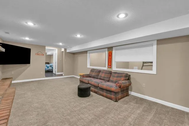 $615,000 | 2100 85th Road Northeast, St. Joseph, MO 64507