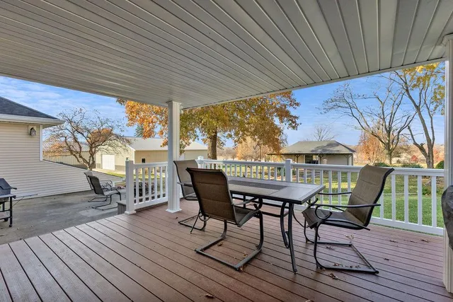 $615,000 | 2100 85th Road Northeast, St. Joseph, MO 64507