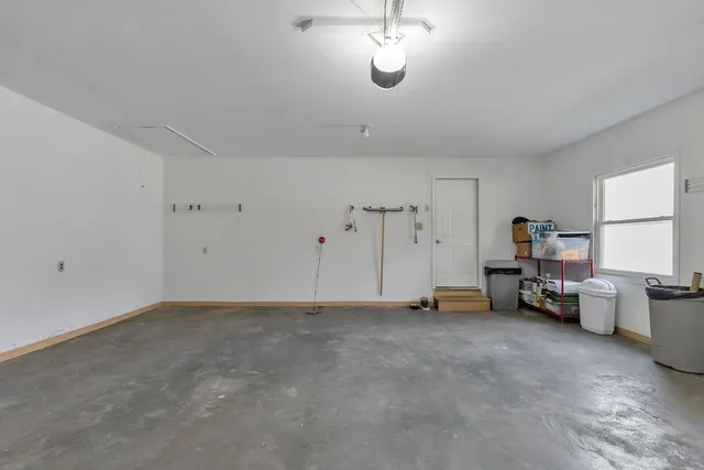 $615,000 | 2100 85th Road Northeast, St. Joseph, MO 64507