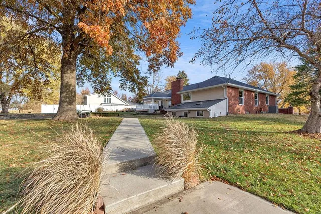 $615,000 | 2100 85th Road Northeast, St. Joseph, MO 64507