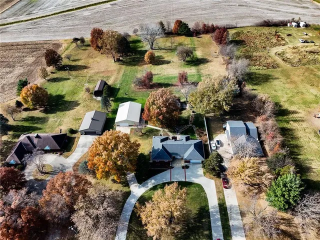$615,000 | 2100 85th Road Northeast, St. Joseph, MO 64507