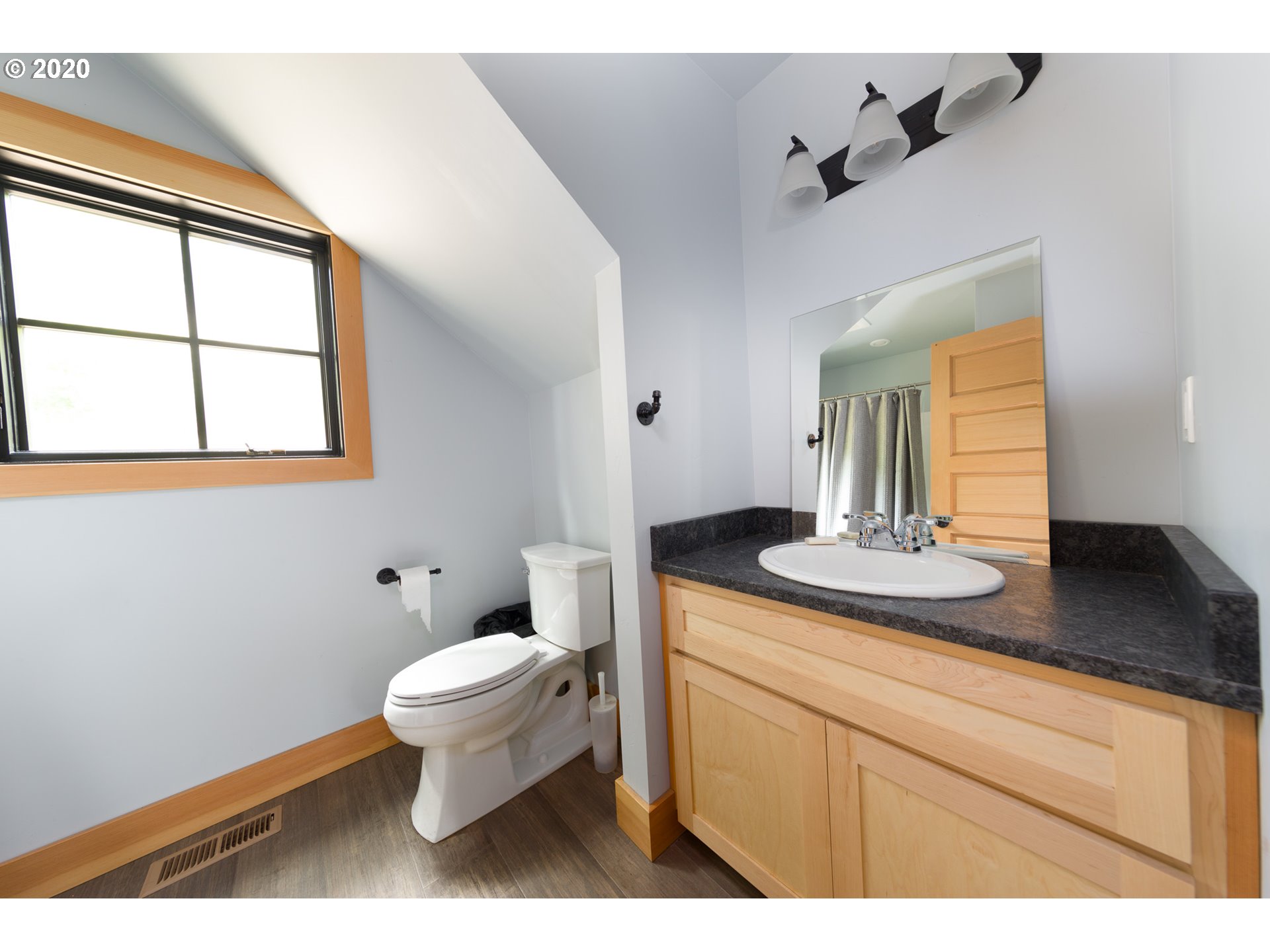 307 Center Street Mosier, OR 97040 - Photo 20 of 25 Gallery Image 20