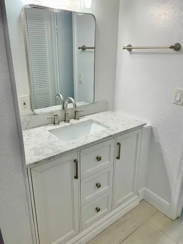 $429,000 | 818 South Emerald Drive, Key Largo, FL 33037