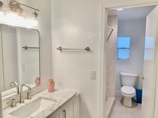 818 South Emerald Drive Key Largo, FL 33037 - Photo 21 of 44 MASTER BATHROOM..