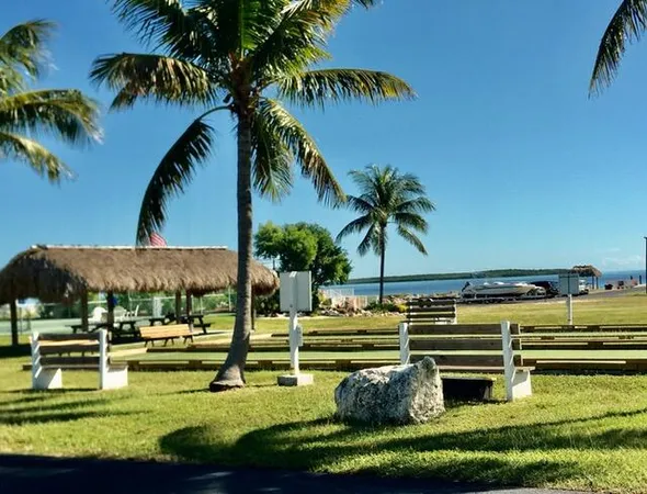 $379,000 | 818 South Emerald Drive, Key Largo, FL 33037