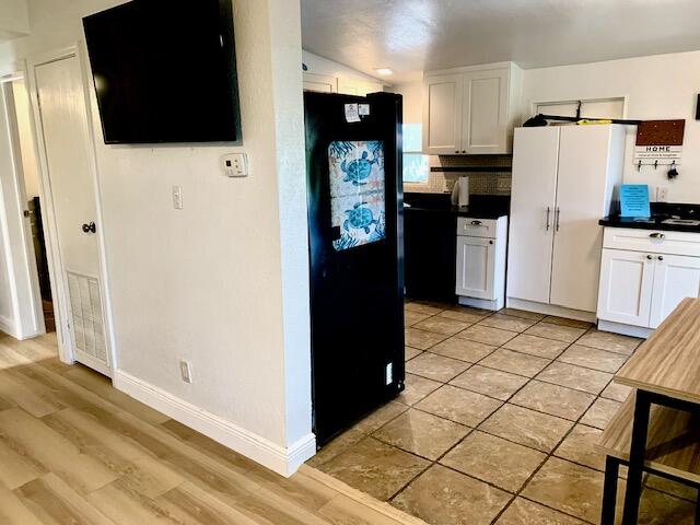 818 South Emerald Drive Key Largo, FL 33037 - Photo 5 of 44 KITCHEN VIEW FROM LIVING ROOM