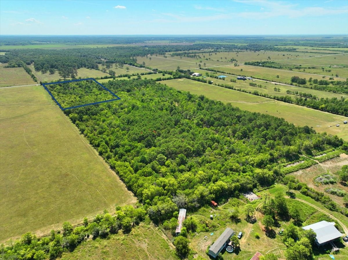 6246 Eagle Road Anahuac, TX 77514 - Photo 2 of 6 a view of an and ocean view