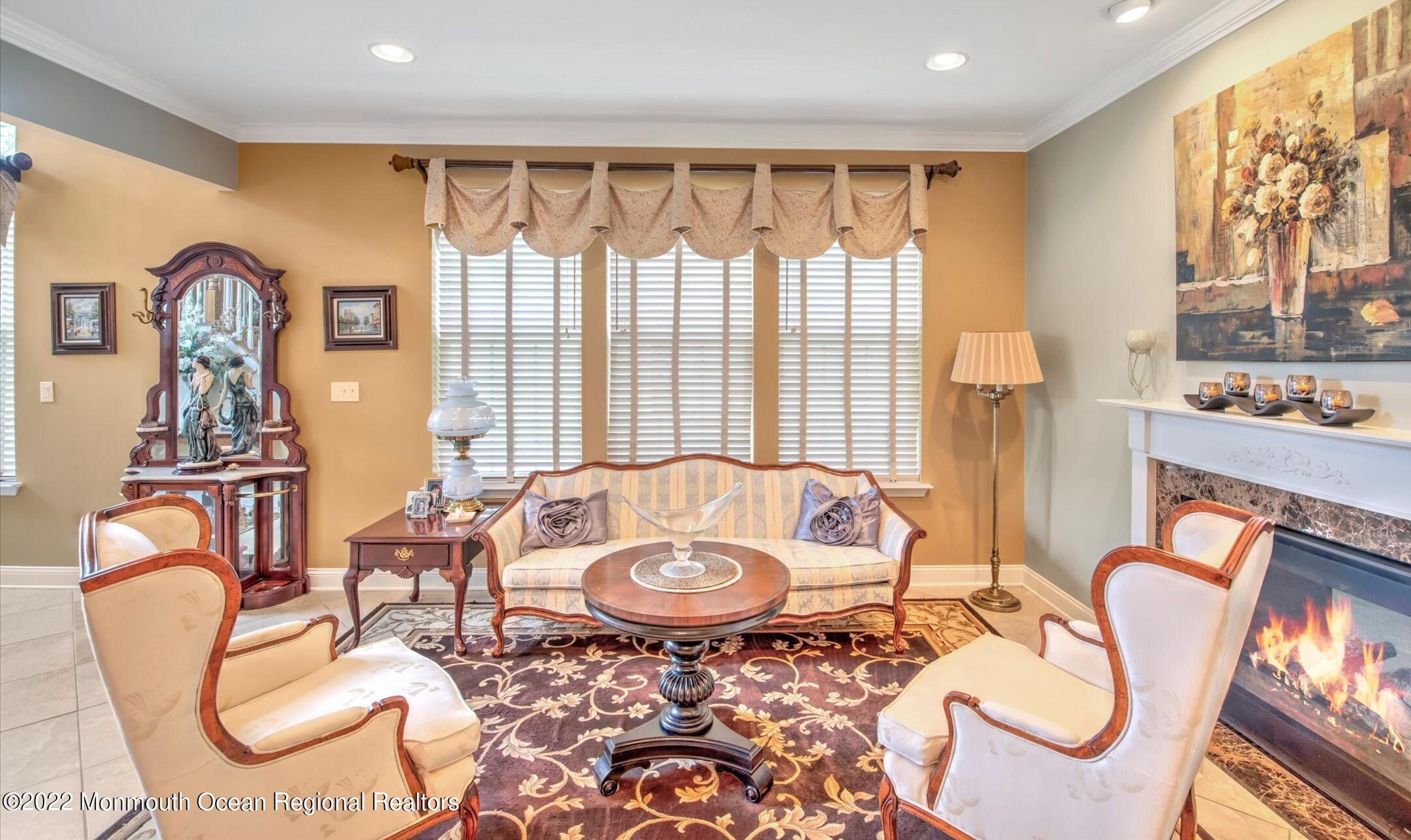 05-LIVING ROOM (2)