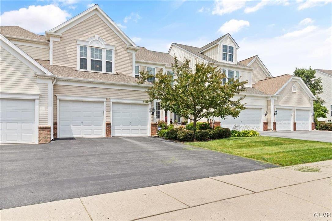 8671 Cascade Road Breinigsville, PA 18031 - Photo 1 of 32 Gallery Image 1