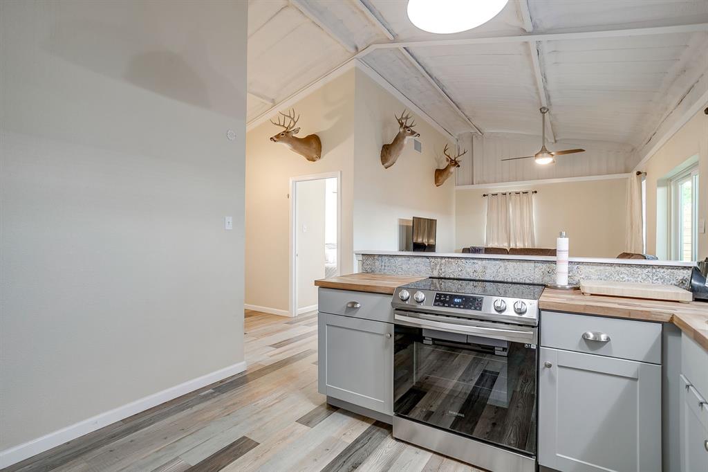 303 Gandy Street Lipan, TX 76462 - Photo 13 of 37