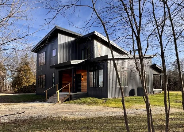 $598,000 | 1371 1300th Street, Iola, KS 66749