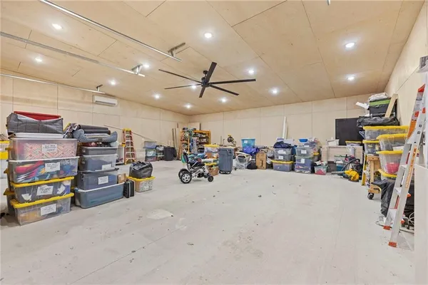 $598,000 | 1371 1300th Street, Iola, KS 66749