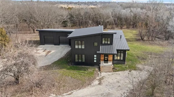 $598,000 | 1371 1300th Street, Iola, KS 66749