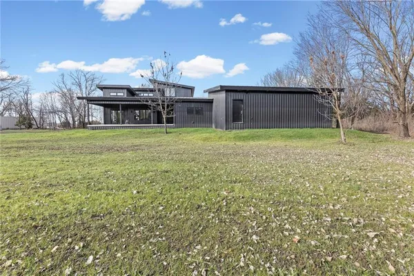 $598,000 | 1371 1300th Street, Iola, KS 66749