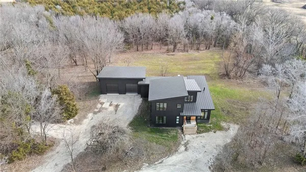 $598,000 | 1371 1300th Street, Iola, KS 66749