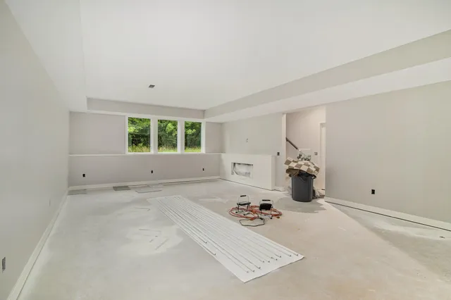 $899,000 | 6520 West Hidden Lake Circle, Richland, MI 49083