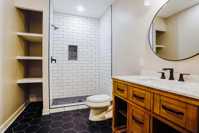 $899,000 | 6520 West Hidden Lake Circle, Richland, MI 49083