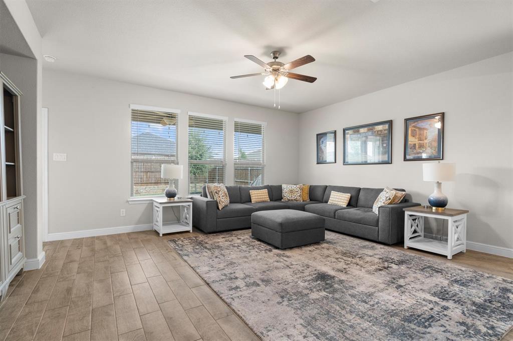 146 Hawksbill Lane Rhome, TX 76078 - Photo 21 of 40 Gallery Image 21