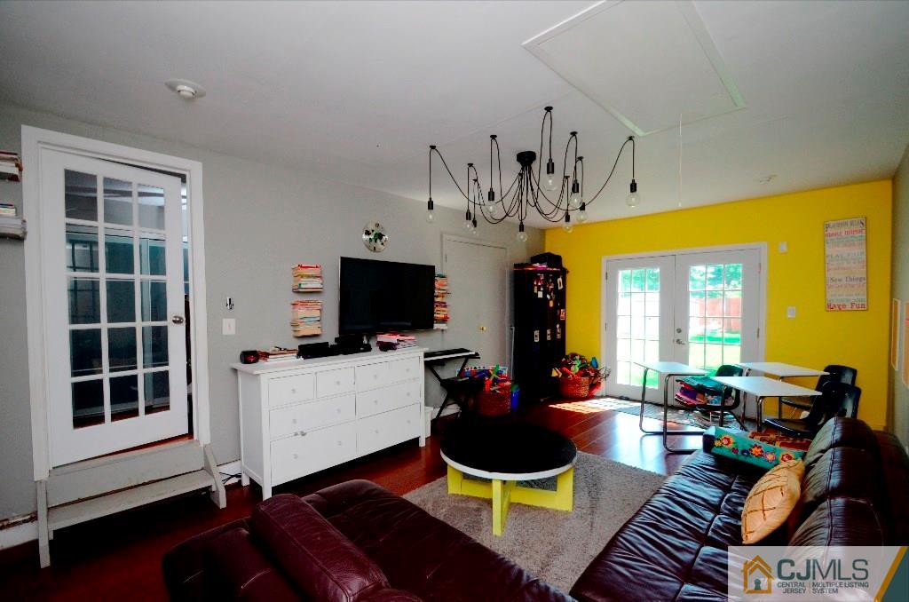28 Rice Run East Brunswick, NJ 08816 - Photo 9 of 18 Gallery Image 9