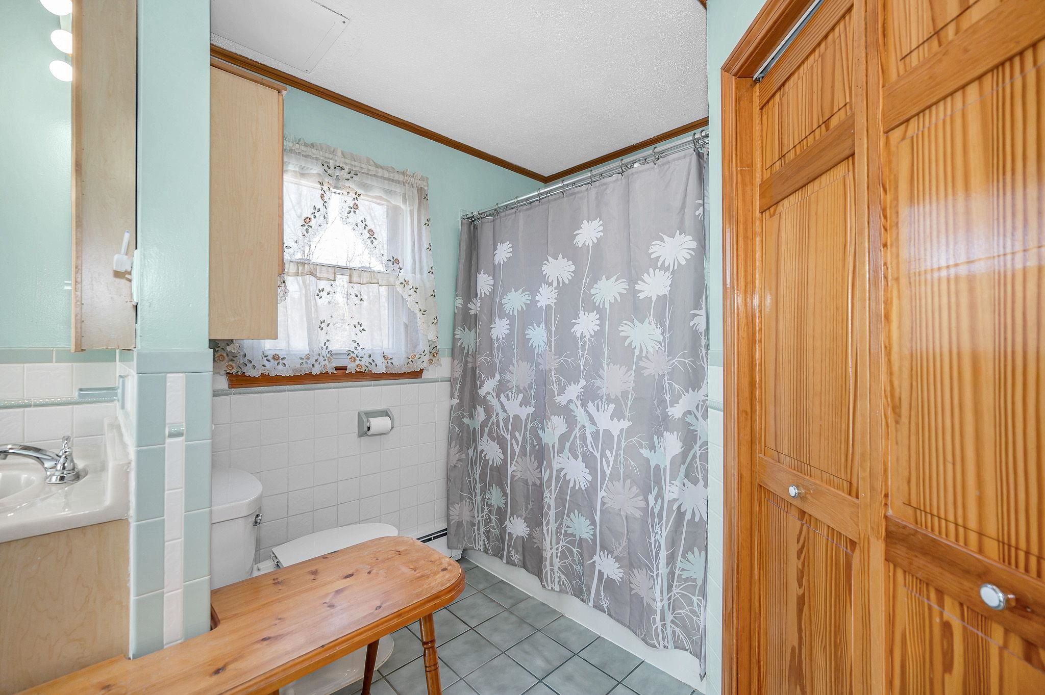 4 Paul Avenue Derry, NH 03038 - Photo 14 of 30