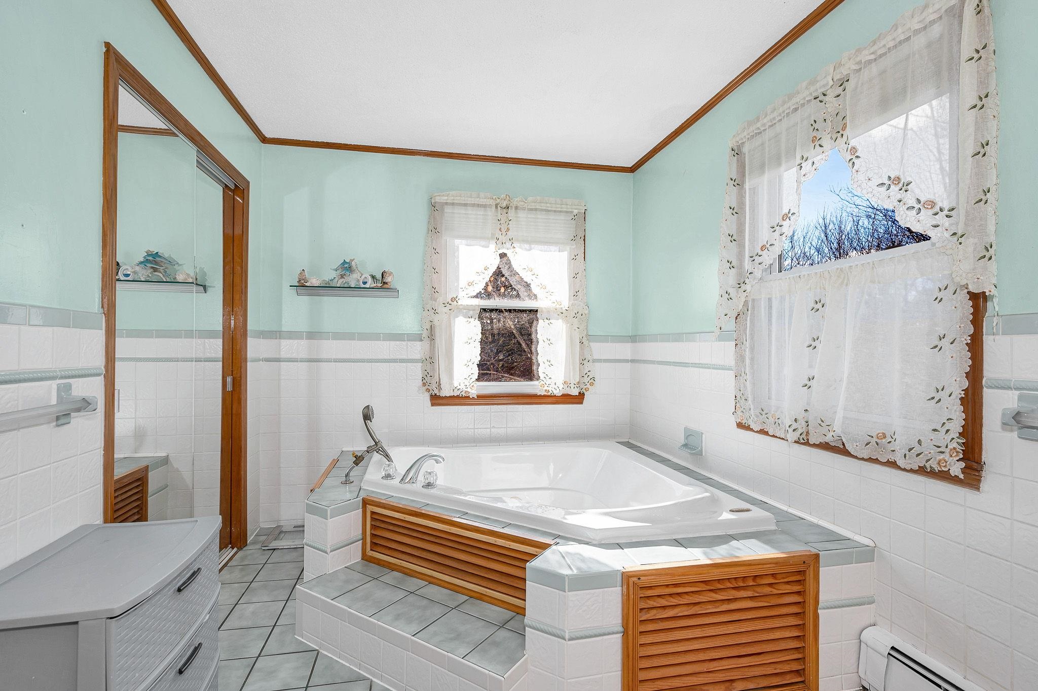 4 Paul Avenue Derry, NH 03038 - Photo 15 of 30