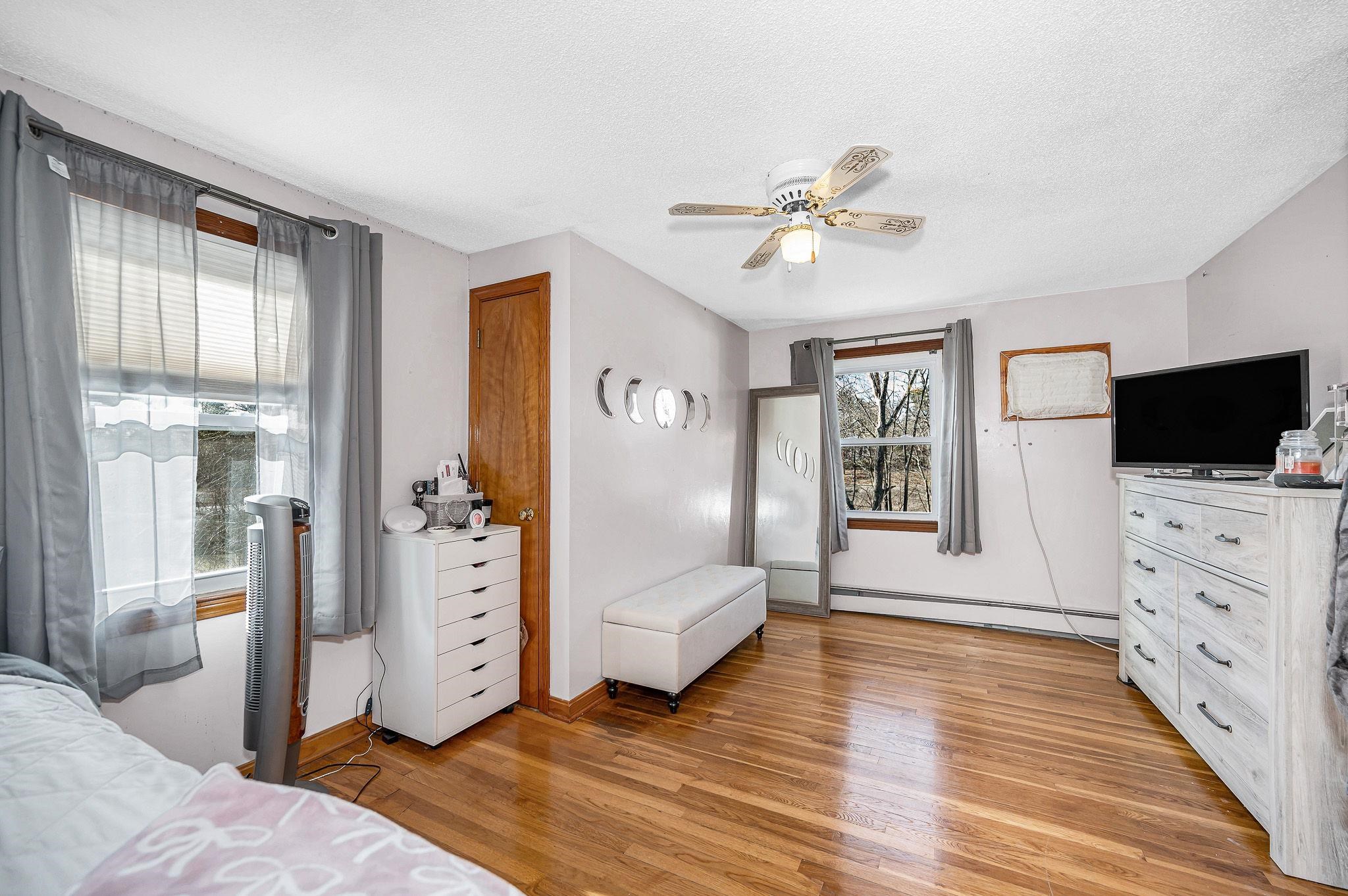 4 Paul Avenue Derry, NH 03038 - Photo 19 of 30