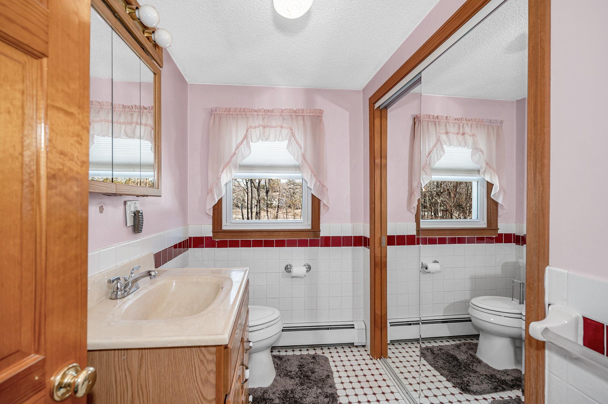 4 Paul Avenue Derry, NH 03038 - Photo 20 of 30