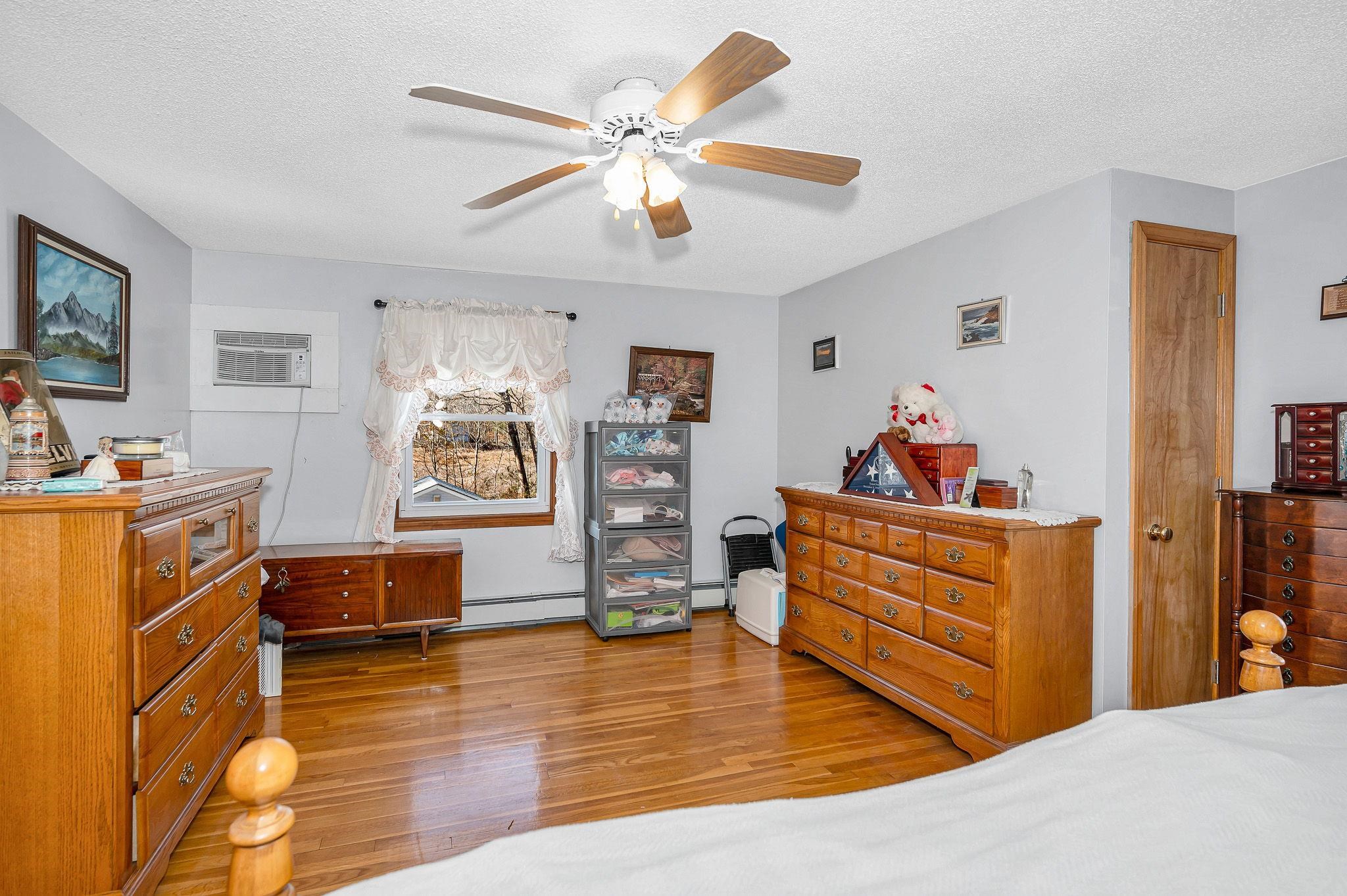 4 Paul Avenue Derry, NH 03038 - Photo 23 of 30