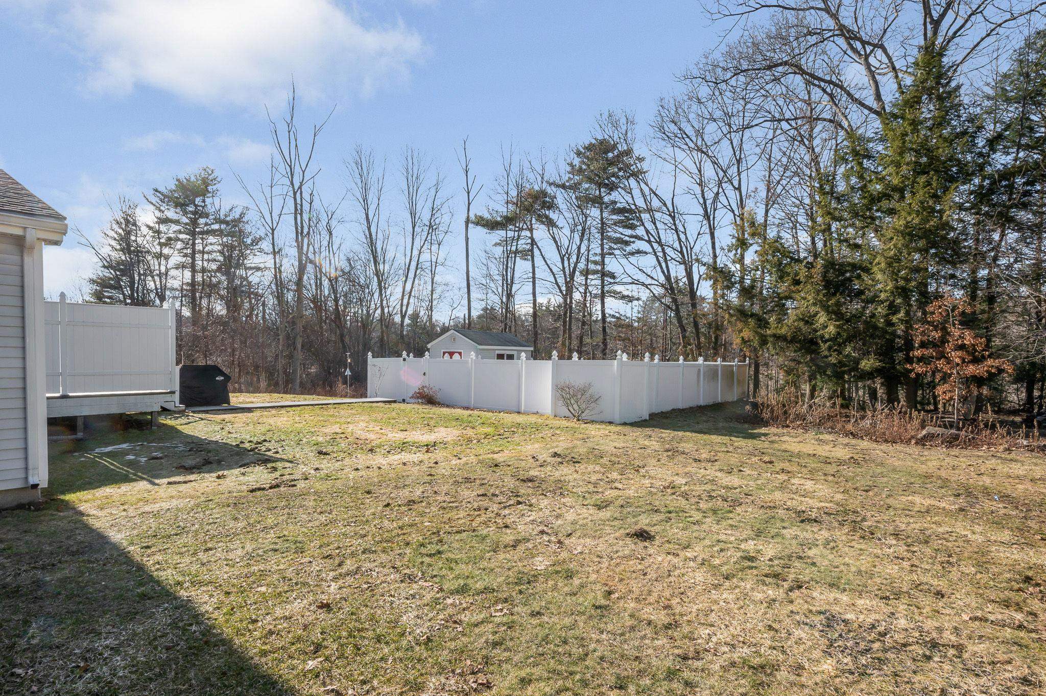 4 Paul Avenue Derry, NH 03038 - Photo 24 of 30