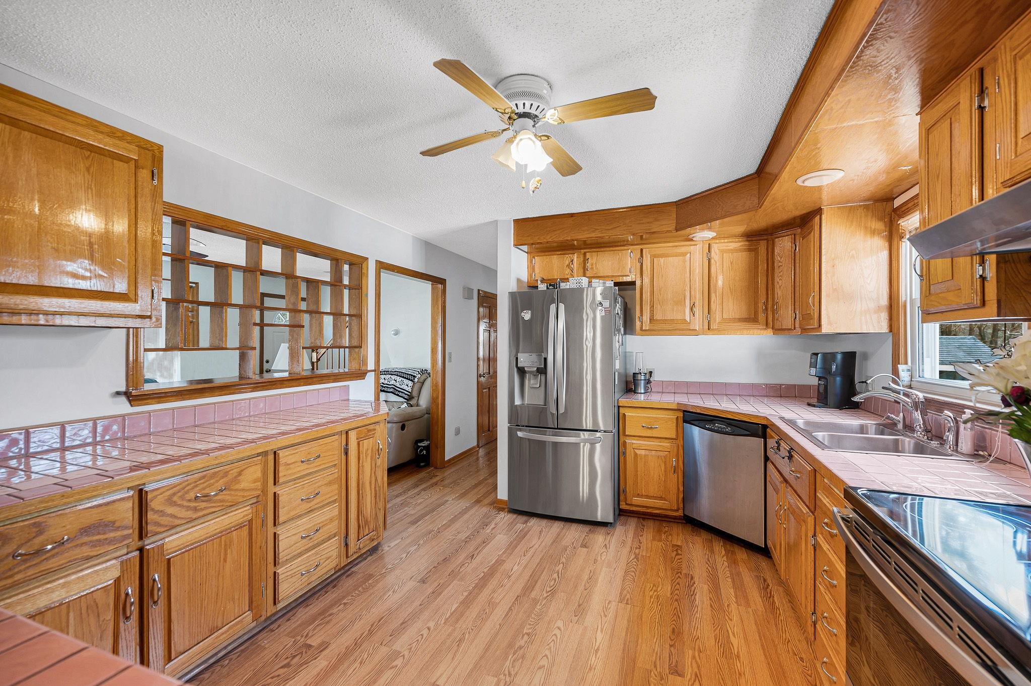 4 Paul Avenue Derry, NH 03038 - Photo 5 of 30