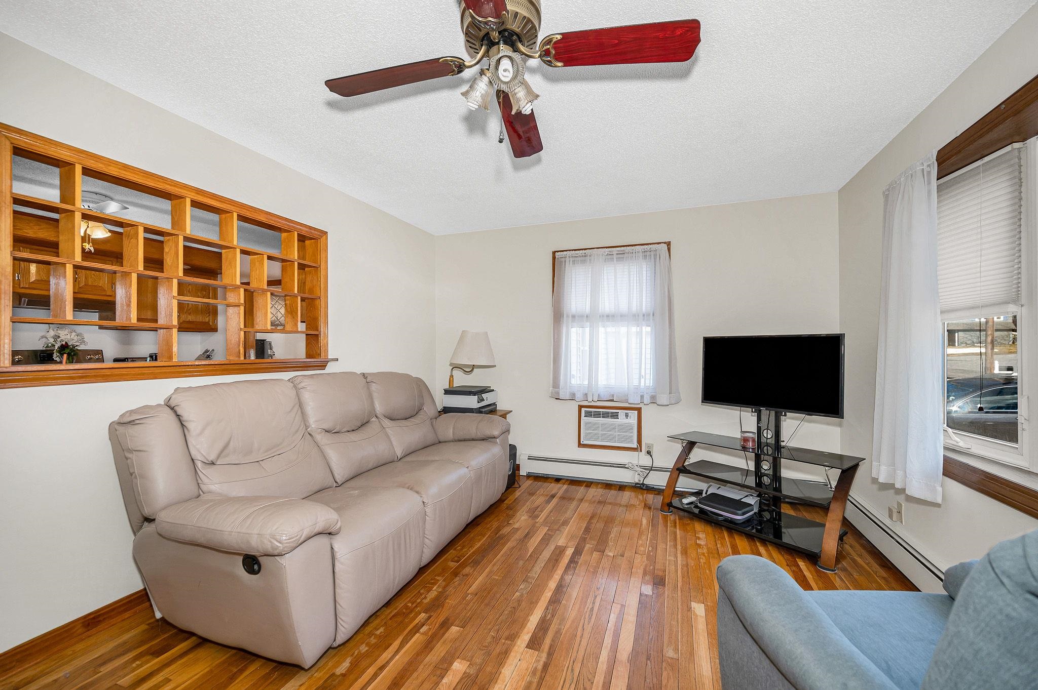 4 Paul Avenue Derry, NH 03038 - Photo 10 of 30