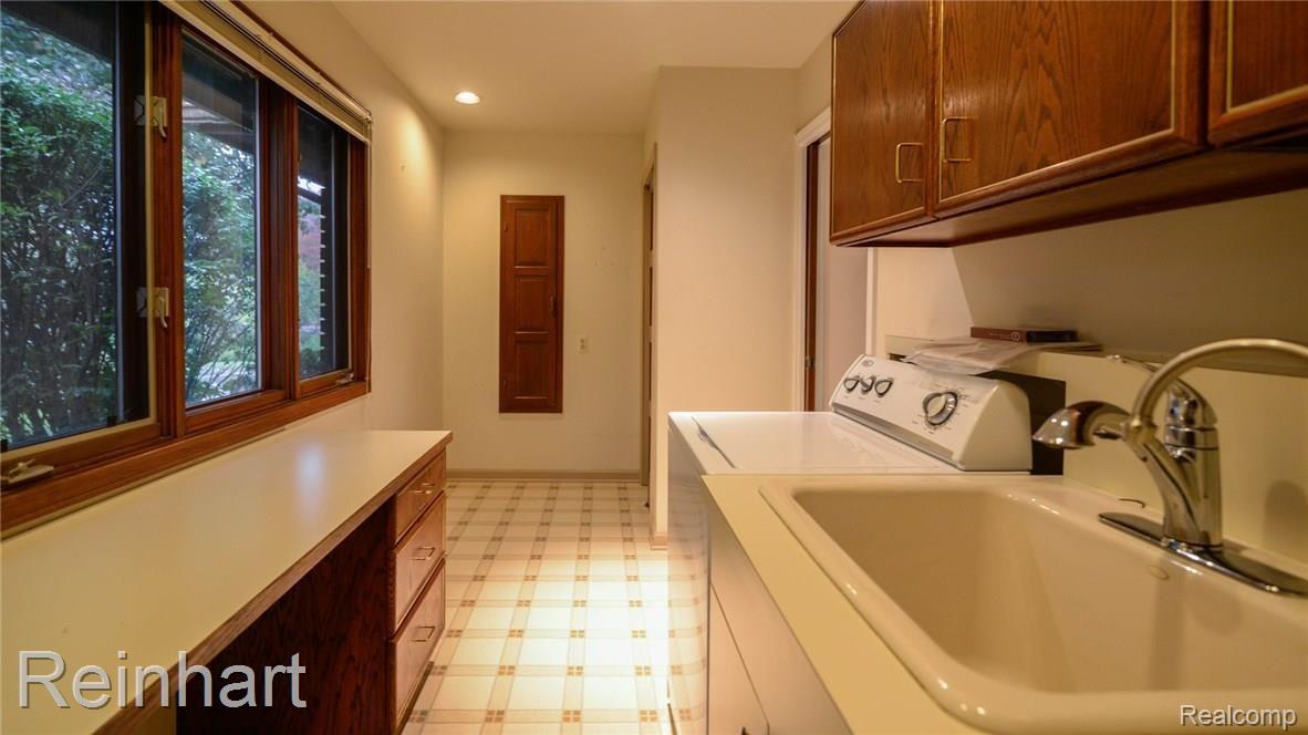3039 Timberview Road Saline, MI 48176 - Photo 39 of 65 40299830_24.jpg
