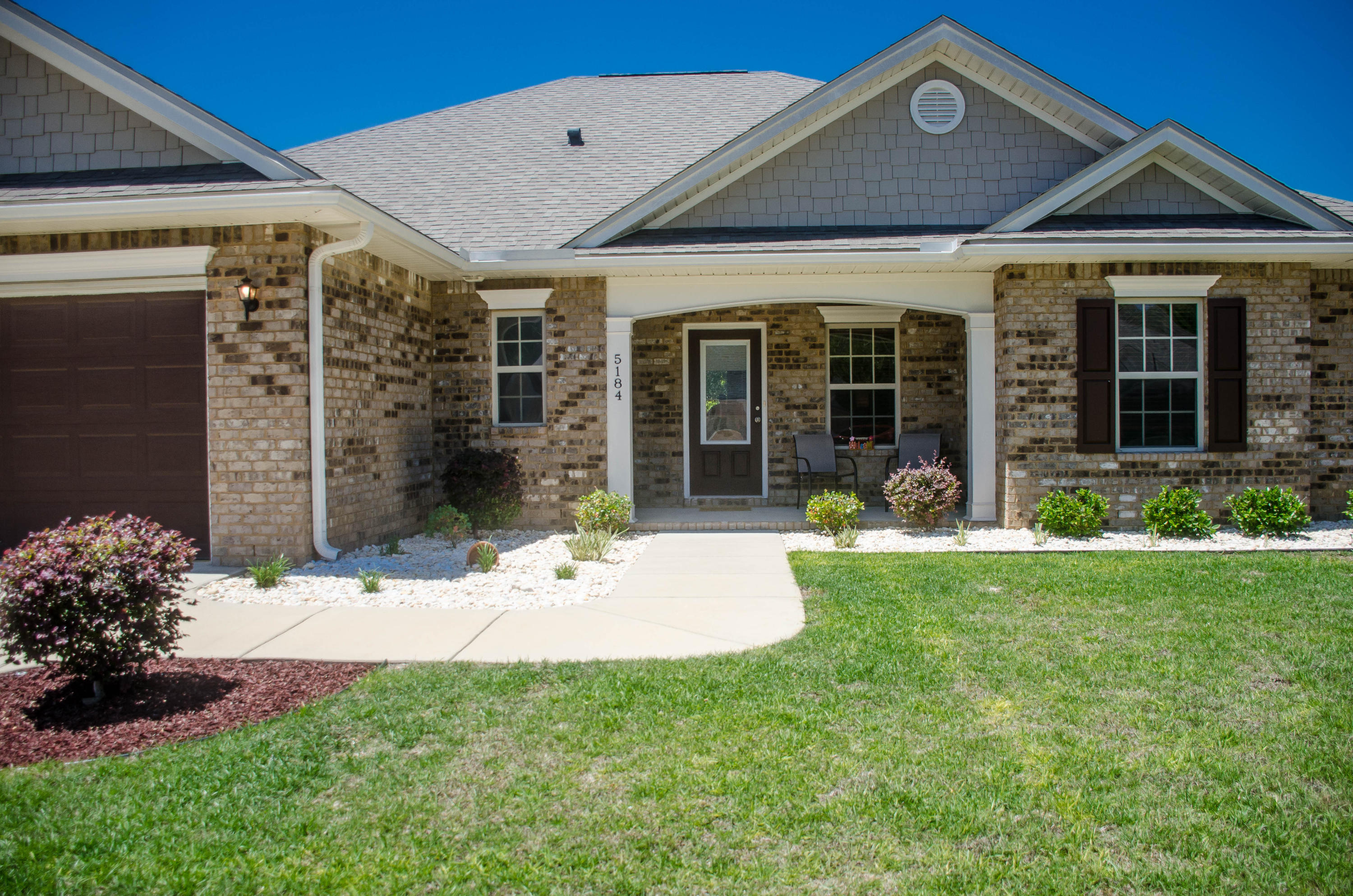 5184 Rabbit Crestview, FL 32539 - Photo 3 of 31 front view of a house with a yard