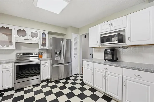 $250,000 | 1620 North Belvidere Avenue, Independence, MO 64056