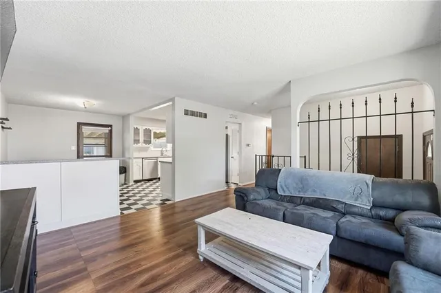 $250,000 | 1620 North Belvidere Avenue, Independence, MO 64056