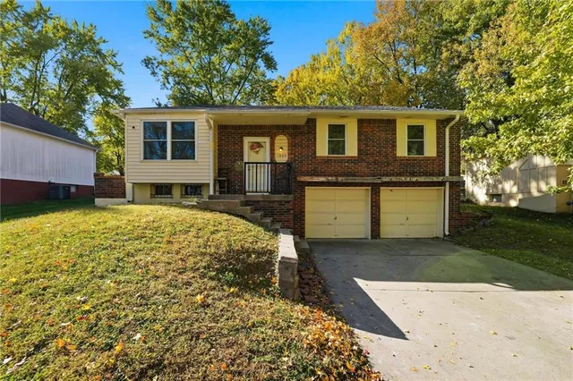 $250,000 | 1620 North Belvidere Avenue, Independence, MO 64056