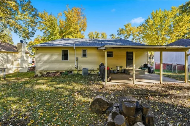 $250,000 | 1620 North Belvidere Avenue, Independence, MO 64056