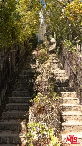 $8,700 | 2829 North Beachwood Drive, Los Angeles, CA 90068