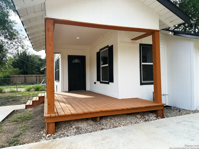a view of livingroom with yard