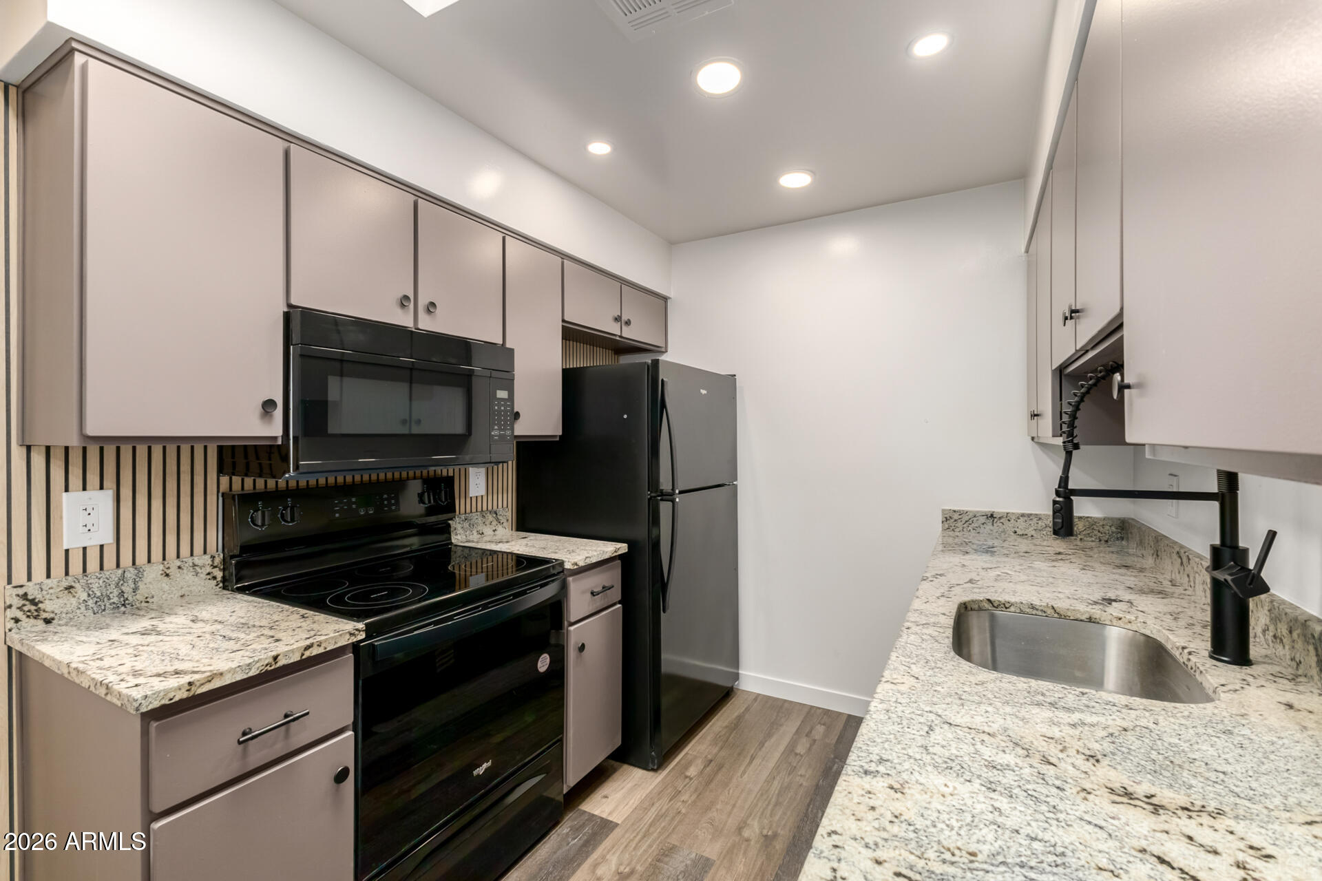 95 North Cooper Road, Unit 50 Chandler, AZ 85225 - Photo 13 of 46 17 Cooper 50