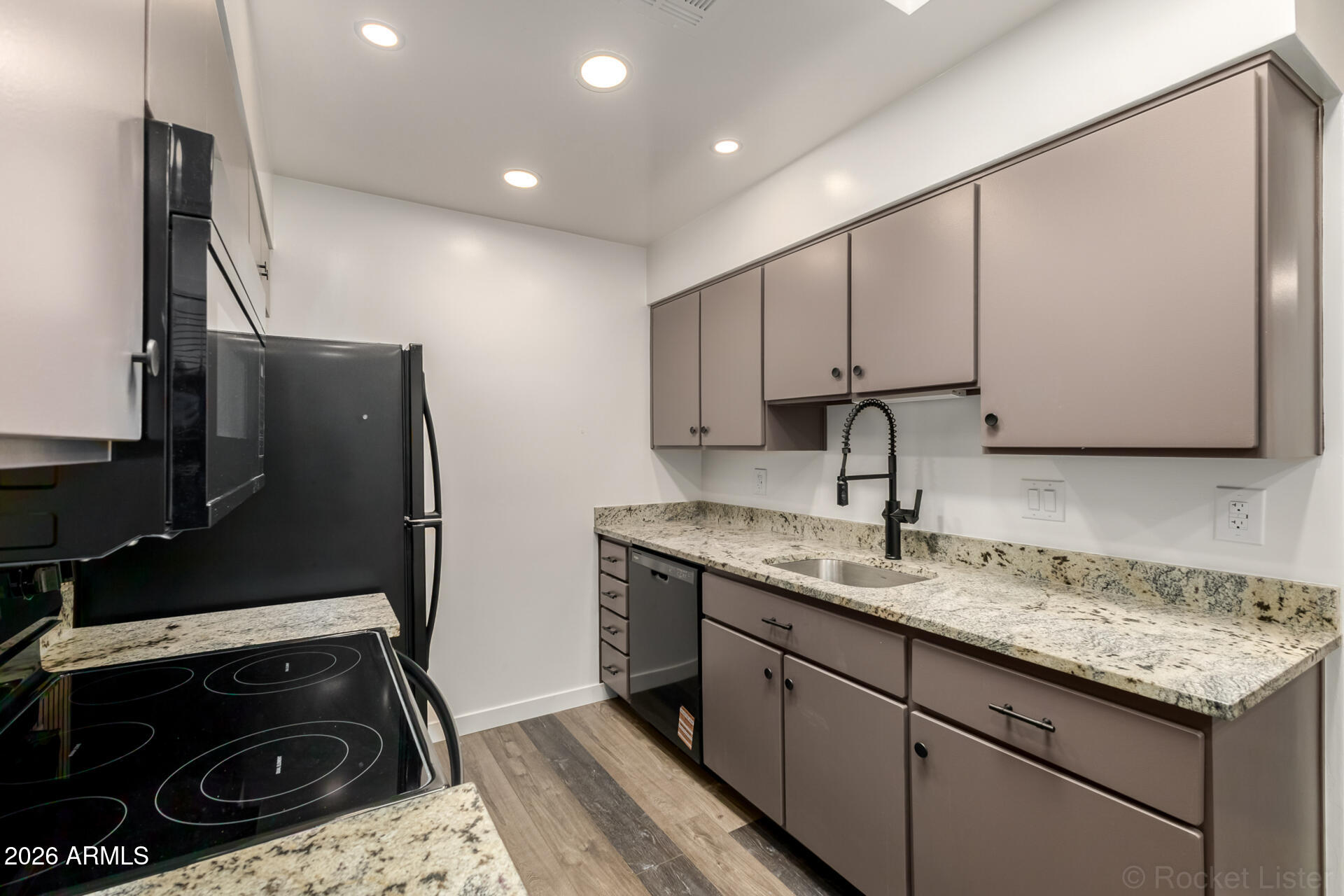 95 North Cooper Road, Unit 50 Chandler, AZ 85225 - Photo 14 of 46 18 Cooper 50