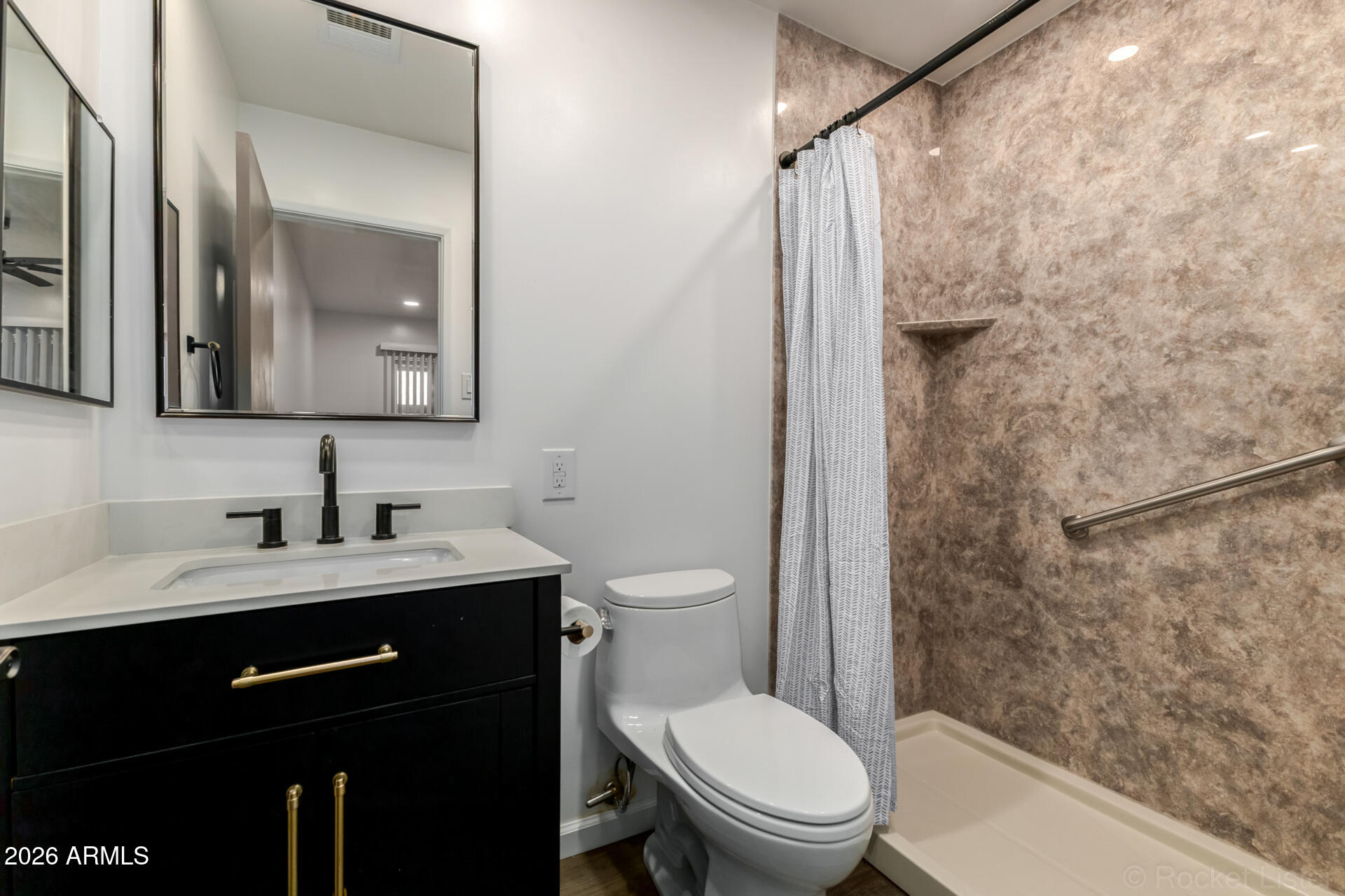 95 North Cooper Road, Unit 50 Chandler, AZ 85225 - Photo 20 of 46 23 Cooper 50