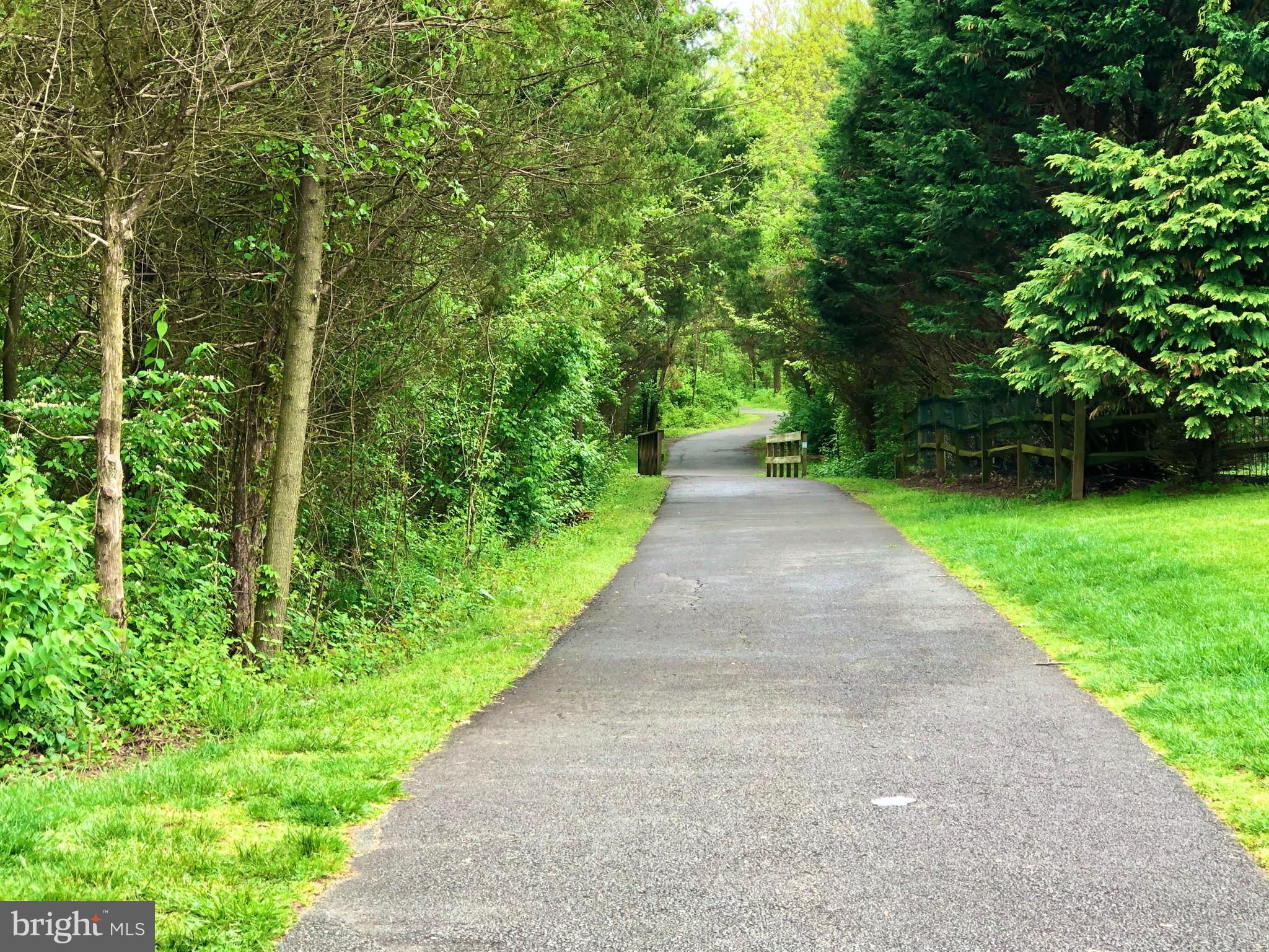 2233 Halter Lane Reston, VA 20191 - Photo 32 of 34 Neighborhood walking/biking path