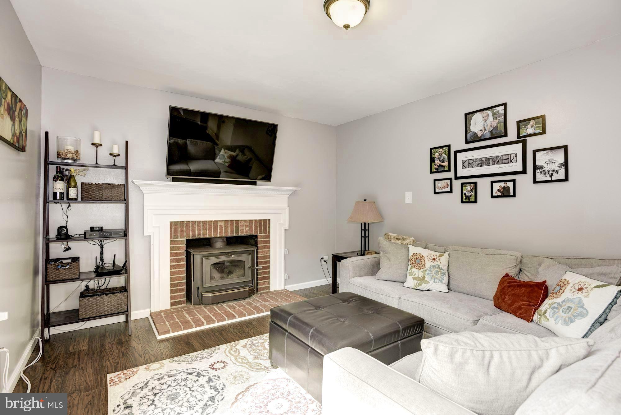 2233 Halter Lane Reston, VA 20191 - Photo 10 of 34
