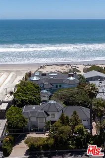$16,850,000 | 30760 Broad Beach Road, Malibu, CA 90265
